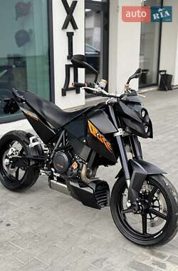 Мотоцикл Без обтекателей (Naked bike) KTM 690 Duke 2010 в 