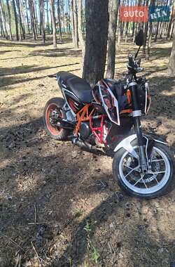 Мотоцикл Спорт-туризм KTM 690 Duke 2016 в Сарнах