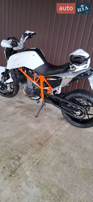 Мотоцикл Без обтікачів (Naked bike) KTM 690 Duke 2015 в Чернівцях