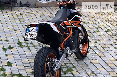 Мотоцикл Супермото (Motard) KTM 690 SMC 2015 в 