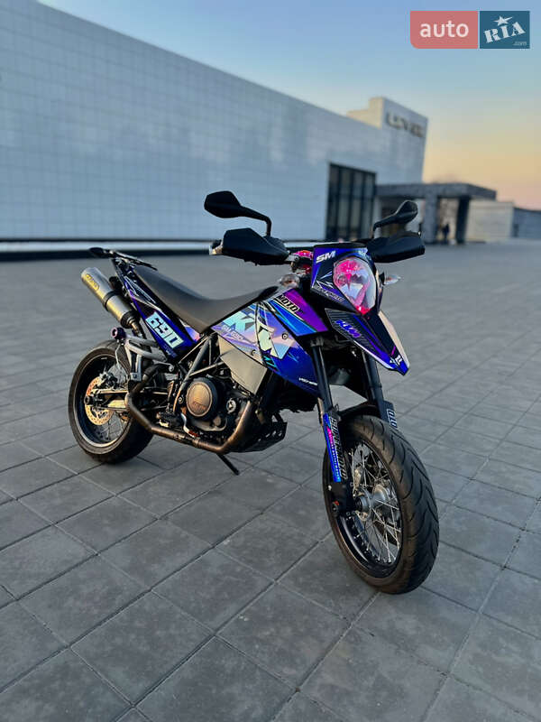 Мотоцикл Супермото (Motard) KTM 690 Supermoto 2008 в 