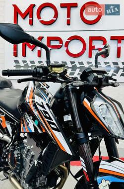 Спортбайк KTM 790 Duke 2019 в 