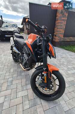 Мотоцикл Без обтекателей (Naked bike) KTM 890 Duke 2021 в 