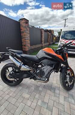 Мотоцикл Без обтекателей (Naked bike) KTM 890 Duke 2021 в 