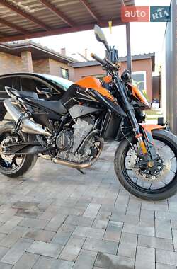 Мотоцикл Без обтекателей (Naked bike) KTM 890 Duke 2021 в 