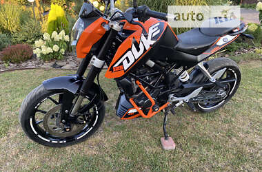 Мотоцикл Багатоцільовий (All-round) KTM Duke 125 2013 в Радивиліві