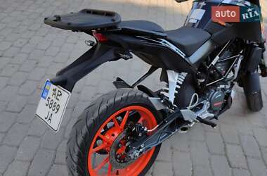 Мотоцикл Без обтекателей (Naked bike) KTM Duke 2021 в 