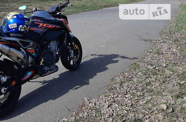 Мотоцикл Без обтікачів (Naked bike) KTM Duke 2018 в Чернігові
