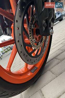 Мотоцикл Без обтекателей (Naked bike) KTM Duke 2020 в 