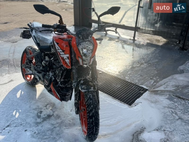 Мотоцикл Без обтекателей (Naked bike) KTM Duke 2021 в Киеве