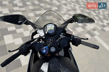 Мотоцикл Спорт-туризм KTM RC 390 2015 в 