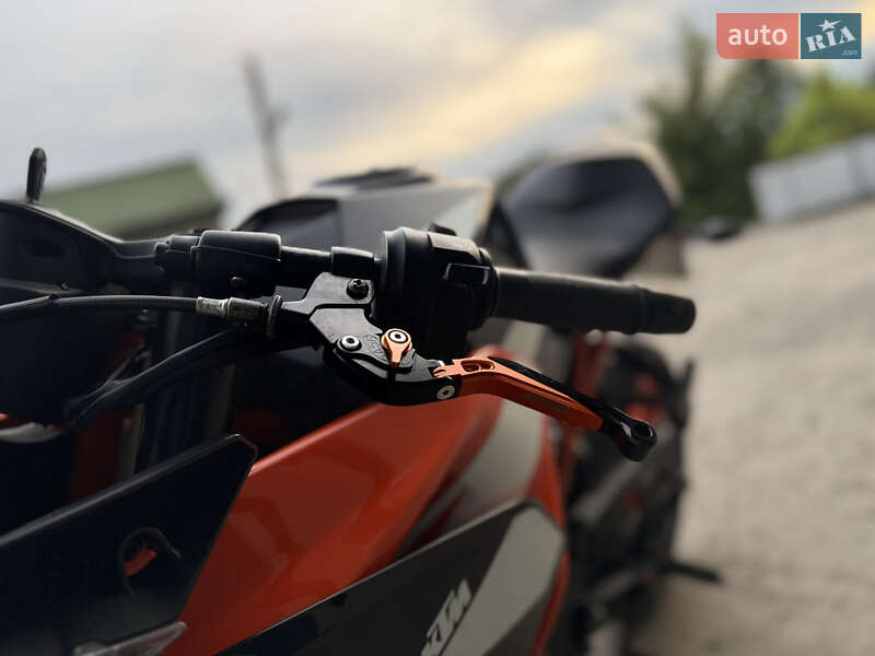 Спортбайк KTM RC 390 2017 в Товсте