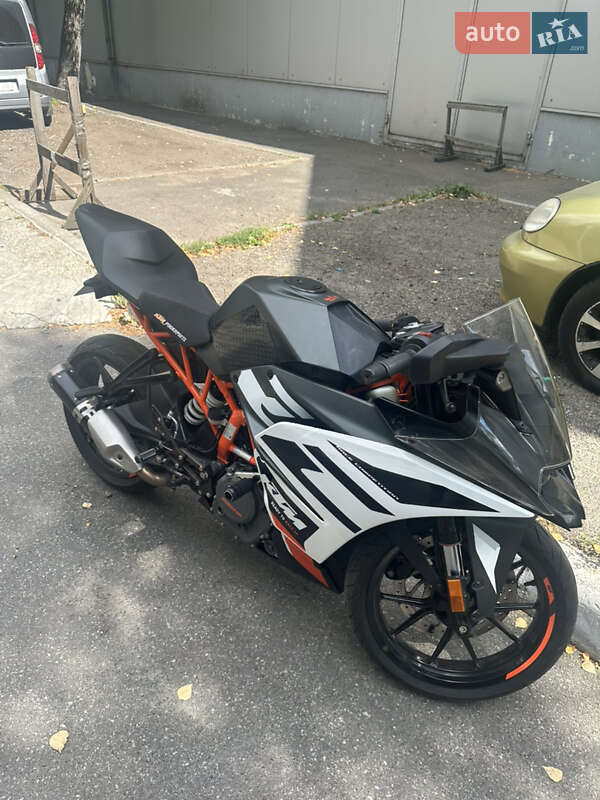 Спортбайк KTM RC 390 2021 в 