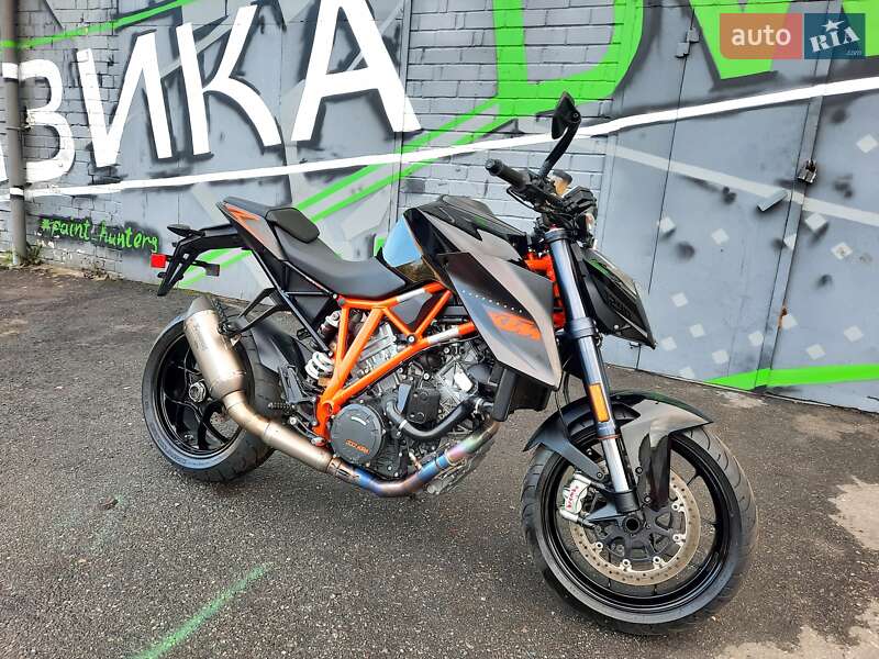 Мотоцикл Без обтекателей (Naked bike) KTM Super Duke 1290 2016 в Киеве