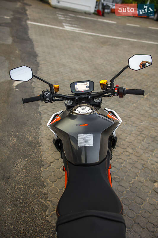 Мотоцикл Без обтекателей (Naked bike) KTM Super Duke 1290 2017 в Черновцах