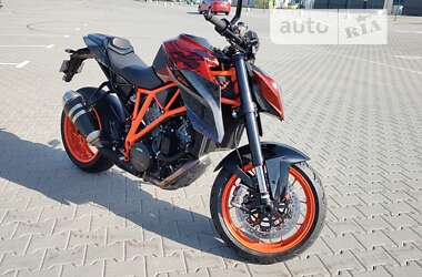 Мотоцикл Без обтікачів (Naked bike) KTM Super Duke 1290 2016 в Києві