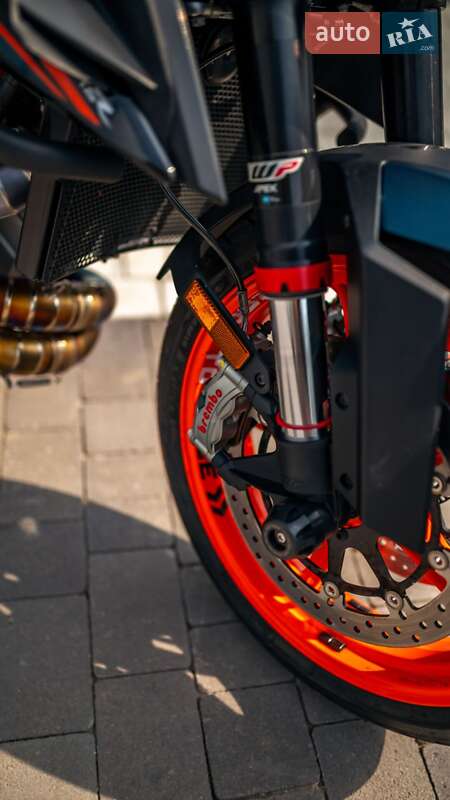 Мотоцикл Без обтекателей (Naked bike) KTM Super Duke 1290 2023 в Черновцах