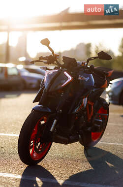 Мотоцикл Без обтекателей (Naked bike) KTM Super Duke 2023 в Киеве