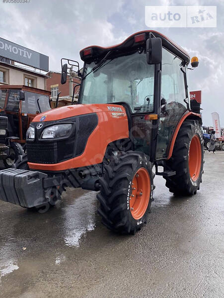Трактор Kubota M 2016 в 