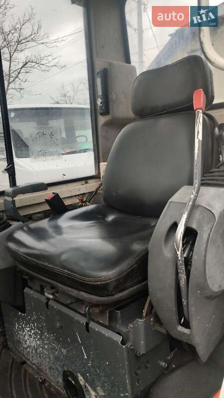 Міні-екскаватор Kubota U 2003 в Бориславі фото 14 Міні-екскаватор Kubota U 2003 в Бориславі