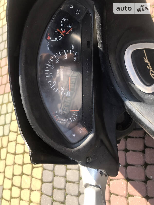 Макси-скутер Kymco Dink 2005 в Тячеве