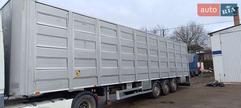 Для перевозки животных - полуприцеп Lacitrailer 3E20 2015 в Белой Церкви