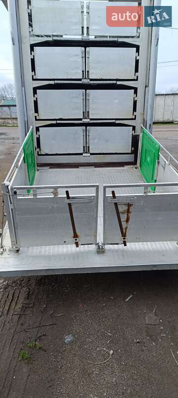 Для перевозки животных - полуприцеп Lacitrailer 3E20 2015 в Белой Церкви
