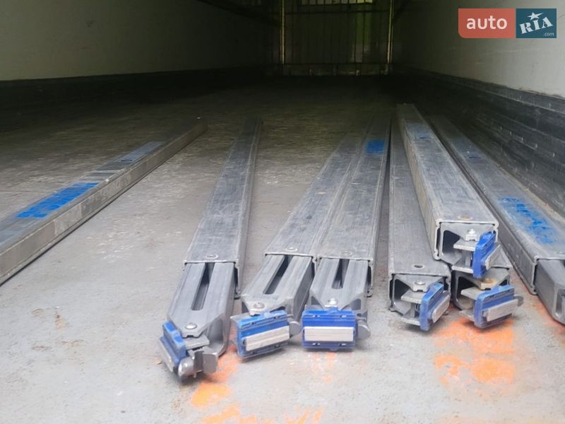 Рефрижератор напівпричіп Lamberet Carrier Vector 2012 в Тернополі фото 3 Рефрижератор напівпричіп Lamberet Carrier Vector 2012 в Тернополі