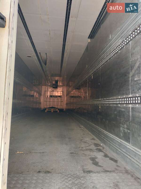 Рефрижератор полуприцеп Lamberet LVFS 2002 в Киеве