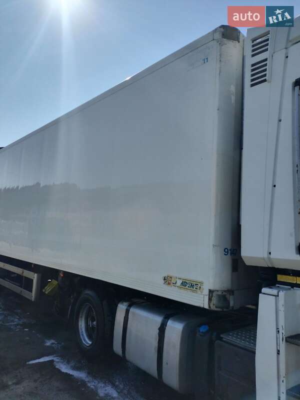 Рефрижератор полуприцеп Lamberet LVFS 2002 в Киеве