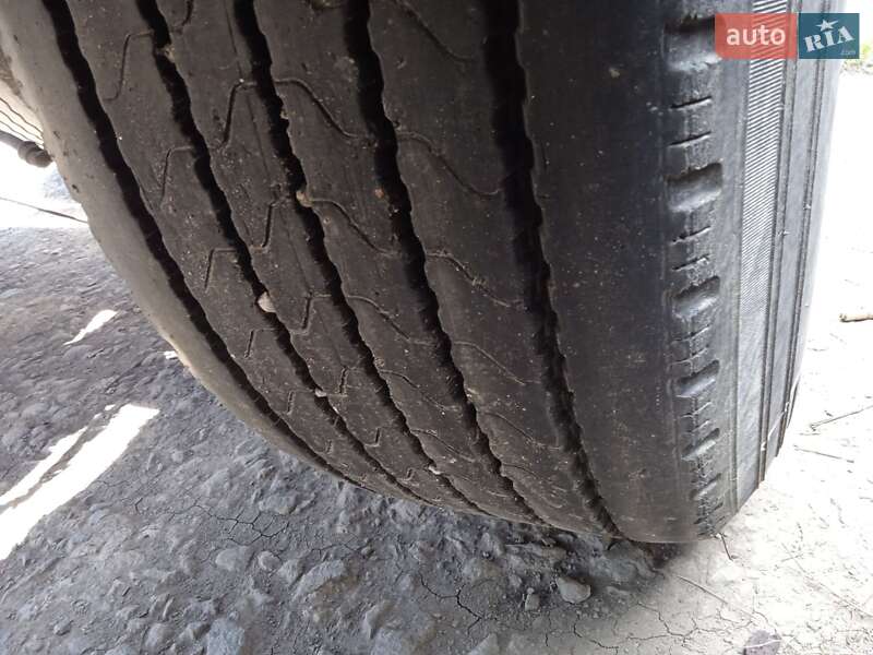 Цистерна полуприцеп Lamberet LVFS 2002 в Одессе