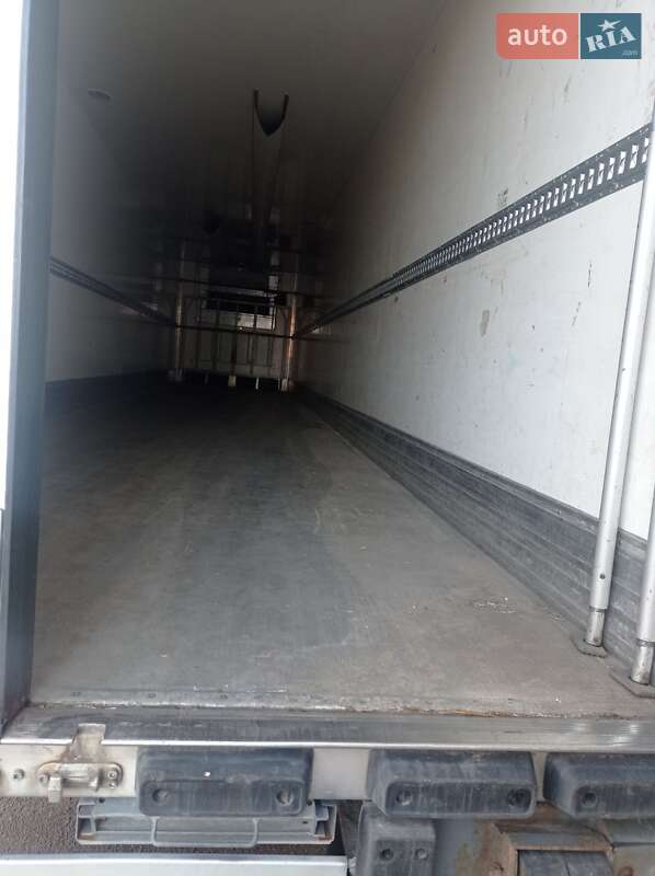 Рефрижератор полуприцеп Lamberet LVFS 2007 в Каменском