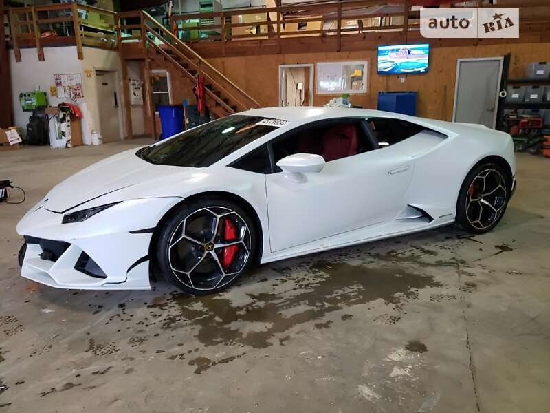 Купе Lamborghini Huracan 2020 в Ужгороде