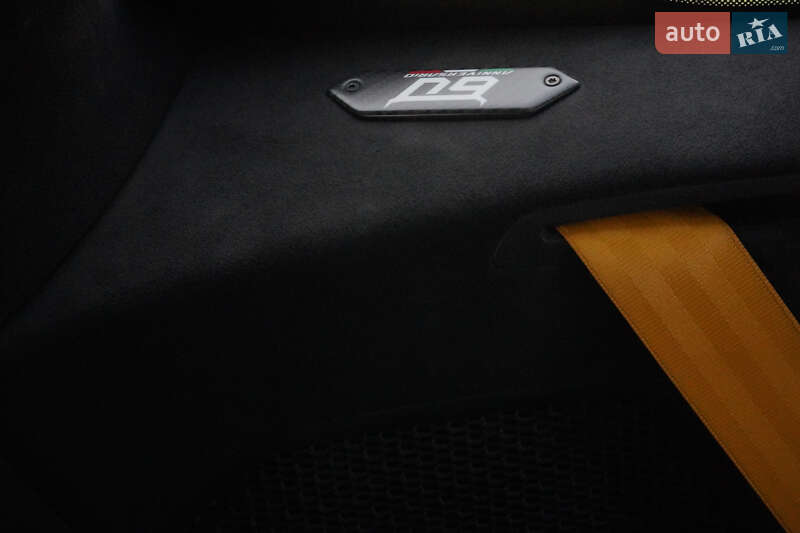 Купе Lamborghini Huracan 2023 в Киеве