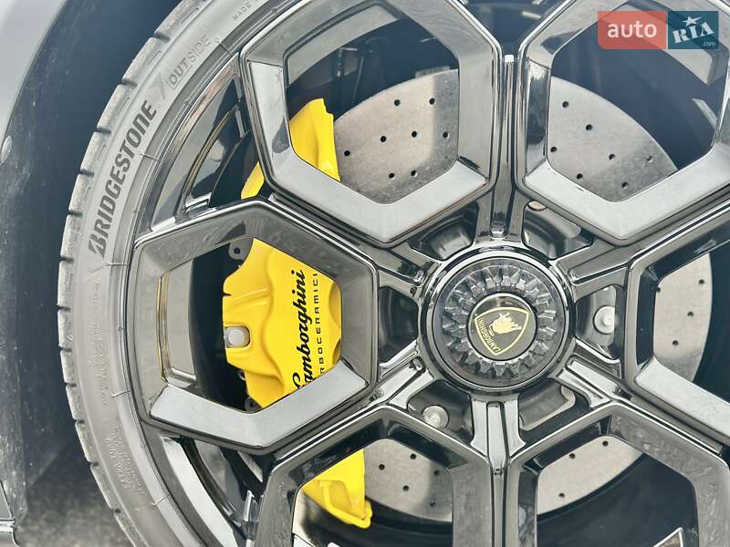 Купе Lamborghini Huracan 2024 в Києві
