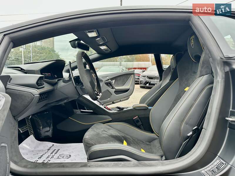 Купе Lamborghini Huracan 2024 в Києві
