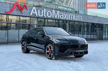 LAMBORGHINI URUS SUV 2020