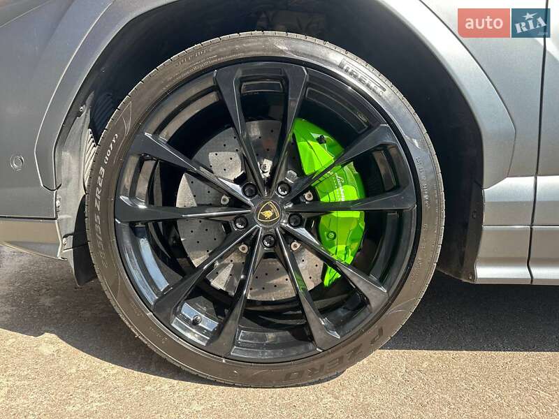 Внедорожник / Кроссовер Lamborghini Urus 2019 в Киеве