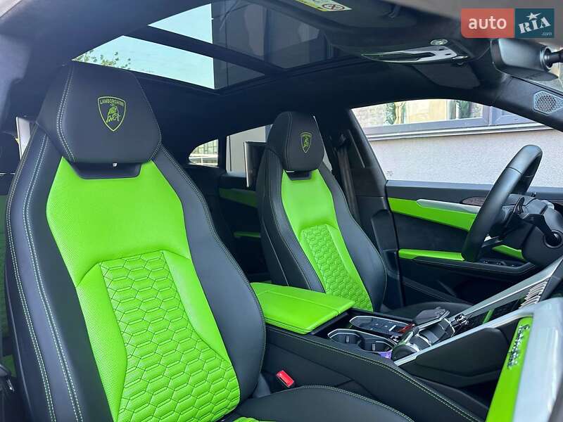 Внедорожник / Кроссовер Lamborghini Urus 2019 в Киеве