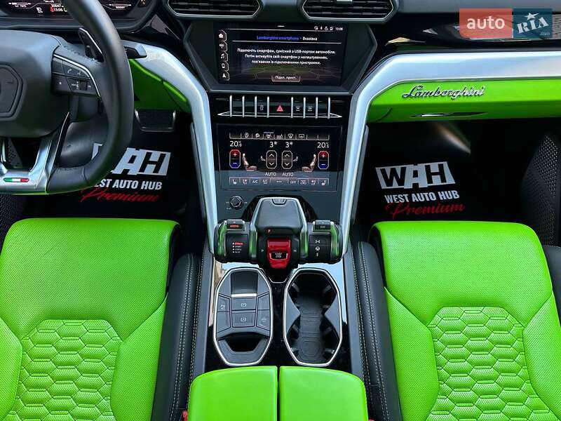 Внедорожник / Кроссовер Lamborghini Urus 2019 в Киеве