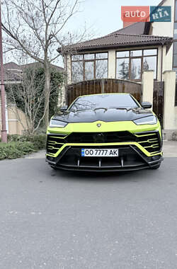 Внедорожник / Кроссовер Lamborghini Urus 2020 в 