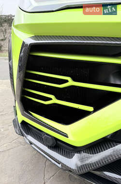 Внедорожник / Кроссовер Lamborghini Urus 2020 в 