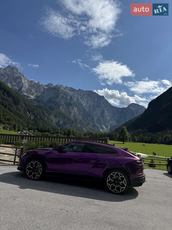 Внедорожник / Кроссовер Lamborghini Urus 2020 в Киеве