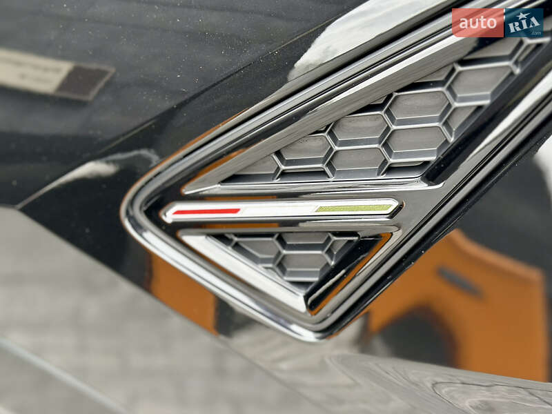 Внедорожник / Кроссовер Lamborghini Urus 2020 в Киеве