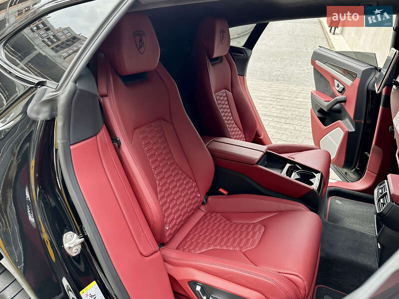 Внедорожник / Кроссовер Lamborghini Urus 2020 в Киеве