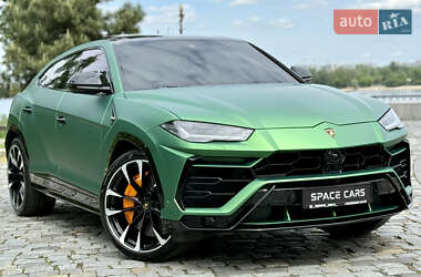 Позашляховик / Кросовер Lamborghini Urus 2020 в 