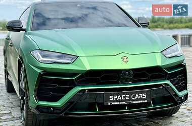 Позашляховик / Кросовер Lamborghini Urus 2020 в 