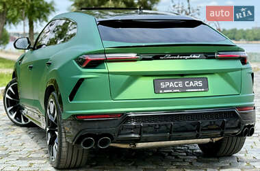 Позашляховик / Кросовер Lamborghini Urus 2020 в 