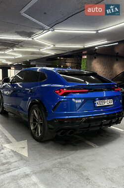 Позашляховик / Кросовер Lamborghini Urus 2018 в 