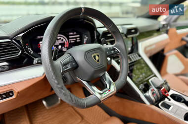 Внедорожник / Кроссовер Lamborghini Urus 2020 в 